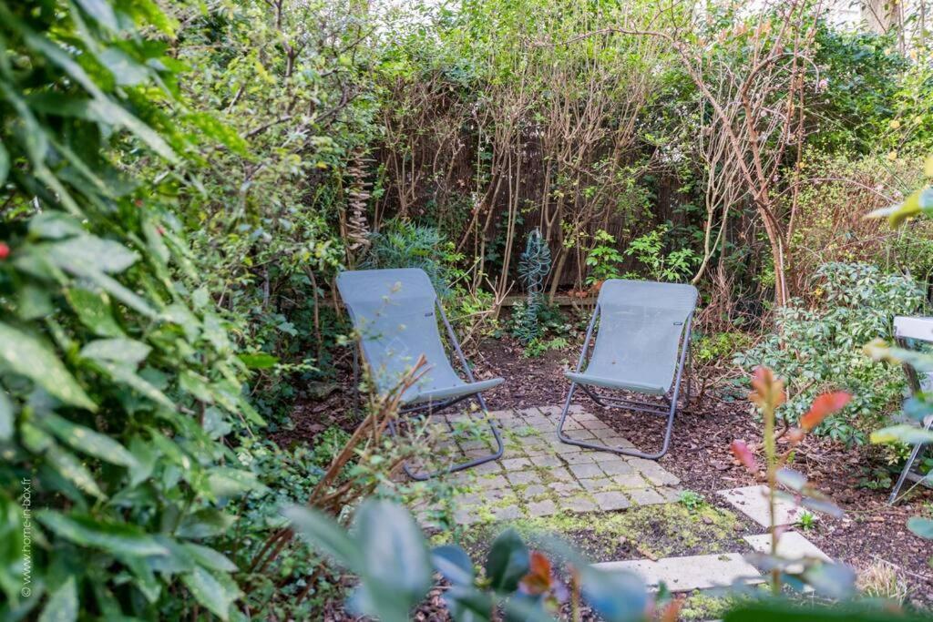 Cozy With Private Garden Buttes Chaumont Apartment Paris